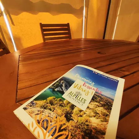 Porte Des Alpilles By M.a Destination Glamping * Saint-Étienne-du-Grès